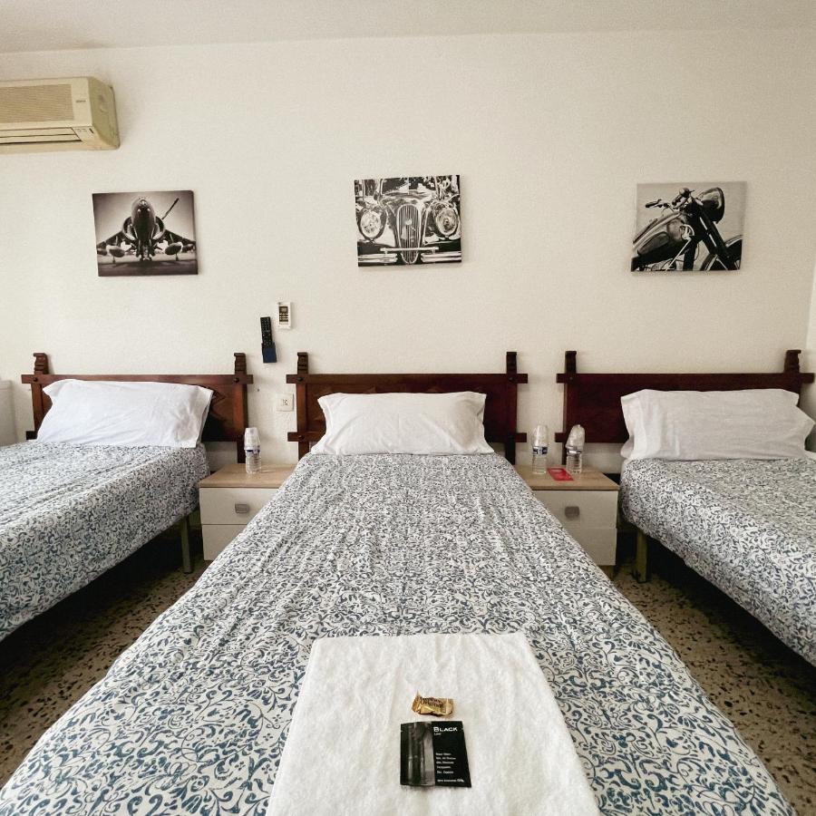 Hostal Monreal San Juan  Exterior photo